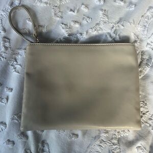 Moda Luxe Cream Wristlet Clutch